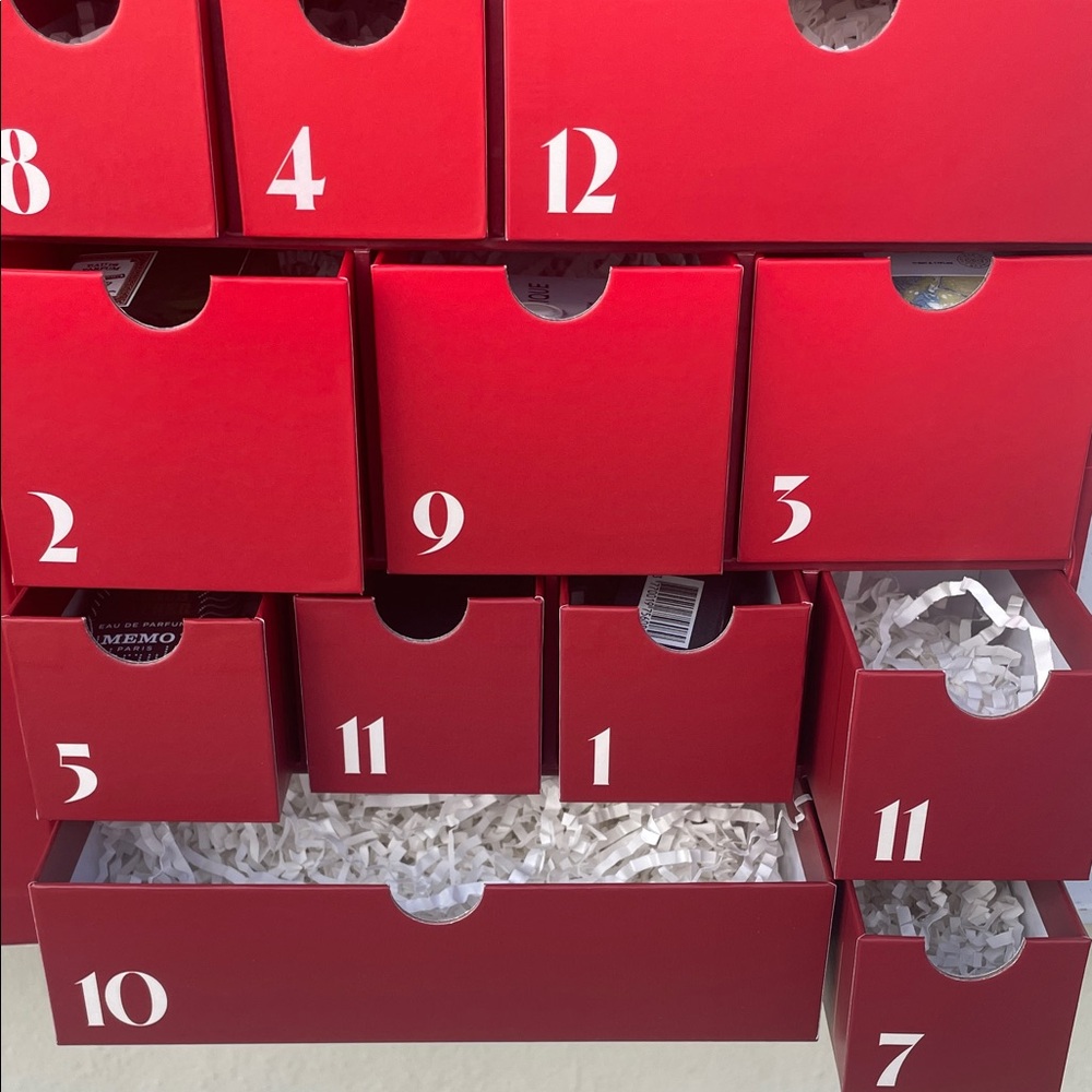 Neiman Marcus Empty Box - Picture 4 of 6